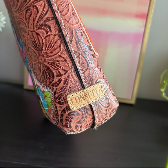 Consuela Suzie Everyday Tote Like New Retired - Picture 3 of 10